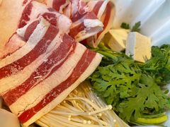-枝魯枝魯自助料理