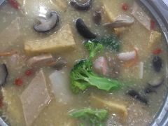 -天天向上素食餐厅(五台山店)