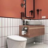 浴室柜和浴室镜就选了一款比较简单,体积 也比较小的