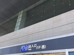 -虹桥火车站-停车场