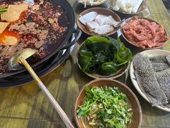 -黄潇洒老火锅(九眼桥宏济巷店)