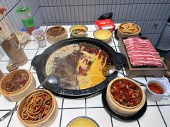 -卤校长重庆火锅(恒隆广场店)