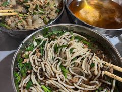 -正宗杨记普洱酸醋米线(总店)