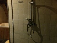 房间淋浴-老味道民宿(栈桥店)