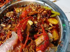 -凤凰路何眼镜香辣蟹(花果园店)