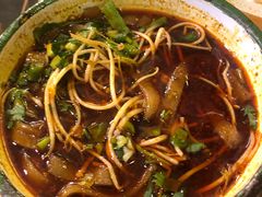 -拈签一笑黄牛肉辣卤串串