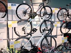 -迪卡侬(高新万达店)