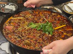 老铁锅秘制美蛙-鸿顺老铁锅美蛙鱼府(解放碑店)
