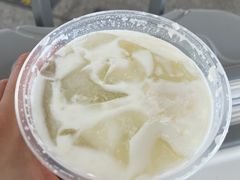 -志龙皇冠吃货椰子铺