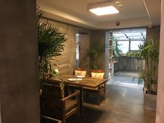 -HIGH FIVE哈福手工汉堡(桂林路店)