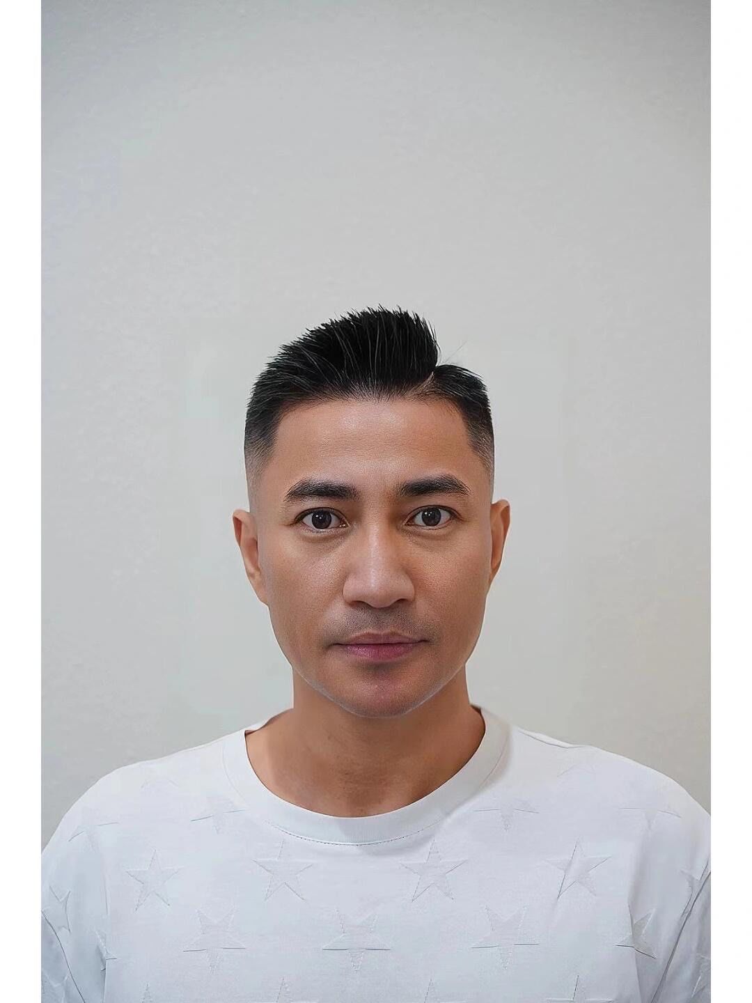 超短油头根据脸型选发型