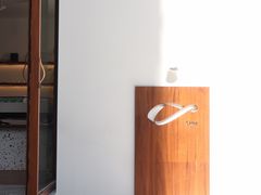 -Line 咖啡(石厦花园店)