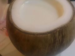 -志龙皇冠吃货椰子铺
