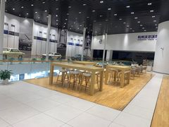 -杭州中沃沃尔沃4S店(滨江区店)