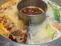 -佬土鹅肠火锅(解放路店)