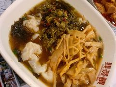 酸辣馄饨-双燕楼·手工馄饨·汤面小吃(世纪汇店)