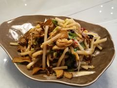 -骊宫坊