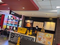-麦当劳(汉口火车站候车室店)
