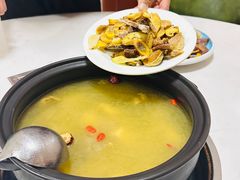-菌之家·专业纯野生菌火锅·特色炒菌