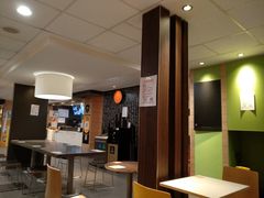 大堂-麦当劳(洪山商场店)