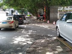 -百威KTV(恒福路店)