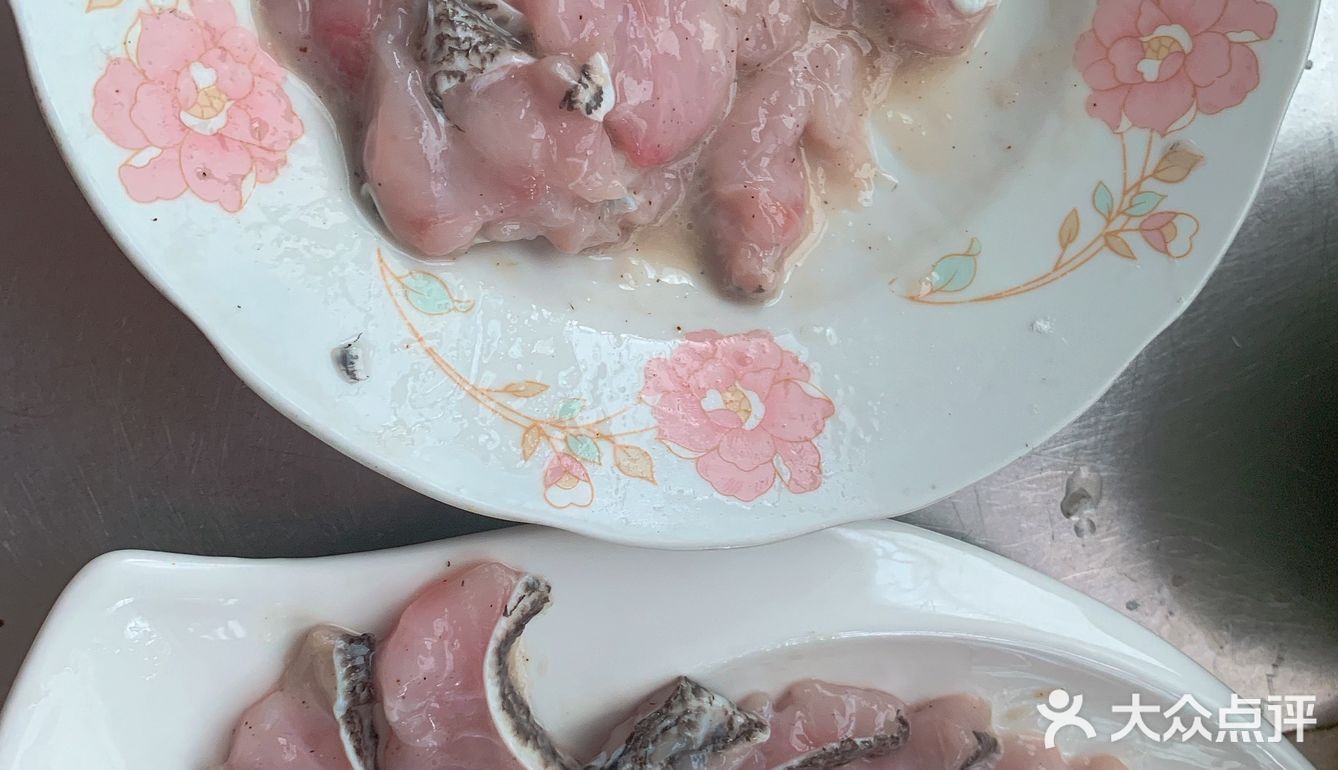 馋猫崽鼓捣下酒菜，清蒸石斑鱼。