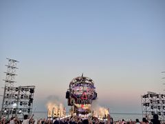 -北戴河碧螺塔海上酒吧公园