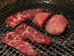 -铭牛烧肉·和牛海鲜自助(高新月牙湖店)