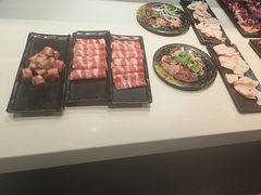 -牛里牛气· 榴莲海鲜鲜牛肉自助火锅·烤肉(横岗店)