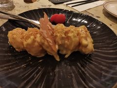 招牌沙汁大虾球-T館·花园艺术餐厅