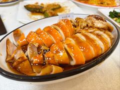 吊烧原只鱿鱼-津津名菜馆(绝没分店)