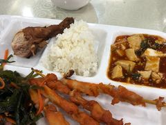 -天津波士信达奔驰4S店(卫津南路店)