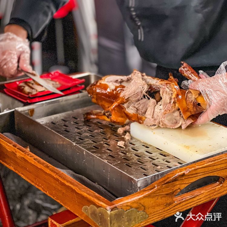 精致北京菜，羲和雅苑的烤鸭太香了