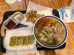 -云阿蛮云南生烫牛肉米线(奉贤路店)