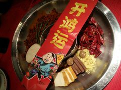 -谭鸭血老火锅(娄星区长青街店)