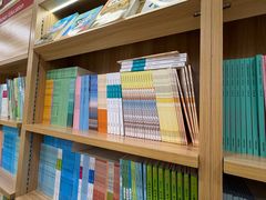 -新华传媒教材书店(中山南二路)