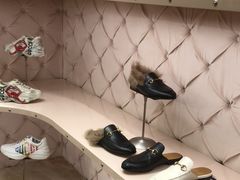 -文艺复兴百货(米兰大教堂广场店)