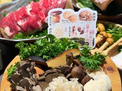 -楠小云·云南鲜菌·鲜牛自助火锅(九眼桥店)
