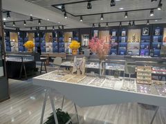 -宏宇眼镜蔡司依视路折扣店(兆佳眼镜城店)