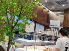 面包甜点陈列柜-君之狮子山·轻糖烘焙(松江印象城店)