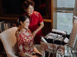 -曼青婚纱礼服馆