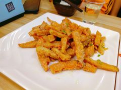 -洪姐川菜东北菜铁锅炖(天生丽街店)