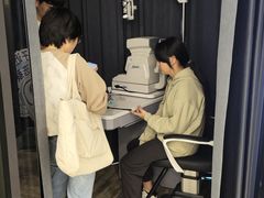 -三目眼镜·蔡司视觉合作店(青浦宝龙店)