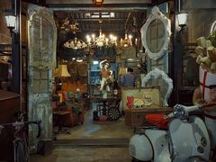 -席娜卡琳火车铁道夜市