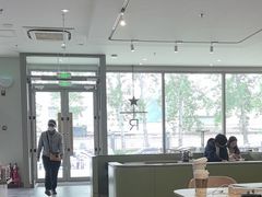 -星巴克臻选(华堂·新辰汇店)