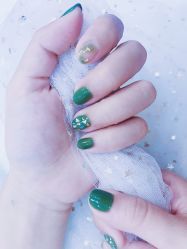 -蜜丝卡伦美甲美睫半永久