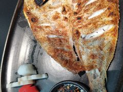 -山川小町·极番烧肉(新地假日广场店)