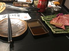 -山川小町·极番烧肉(新地假日广场店)