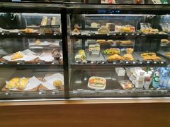 面包甜点陈列柜-星巴克(凯德晶萃店)
