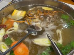 -乡土黄·鲜牛肉火锅·小龙虾(兴业街店)